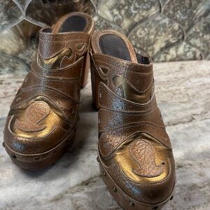 Via Spiga Bronze and Gold Floral Leather Clogs